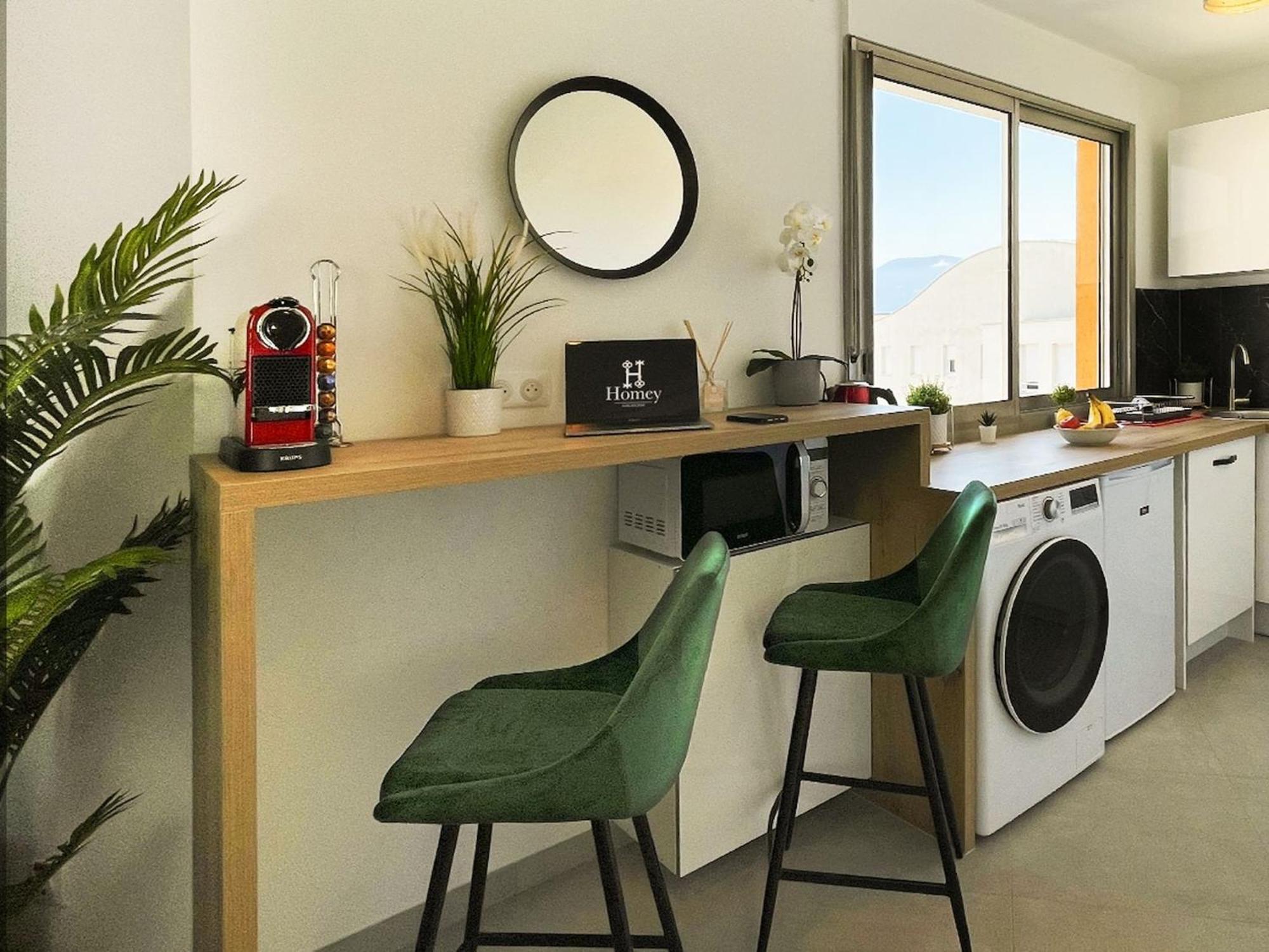 Homey Superchill - Appartement Moderne Et Tout Equipe - Netflix Et Wifi Inclus - Situe En Hyper-Centre - Proche Geneve Annemasse Bagian luar foto