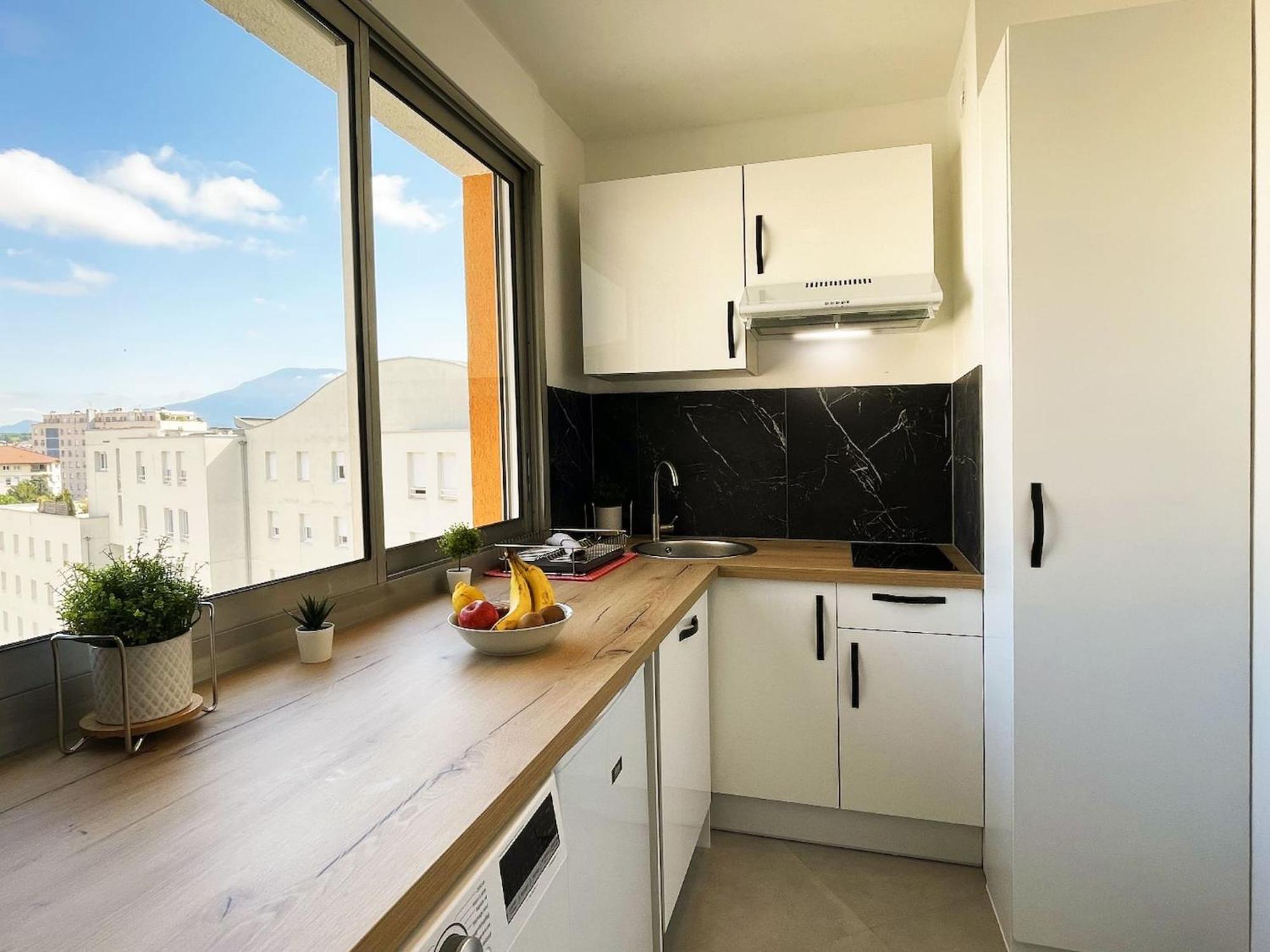 Homey Superchill - Appartement Moderne Et Tout Equipe - Netflix Et Wifi Inclus - Situe En Hyper-Centre - Proche Geneve Annemasse Bagian luar foto