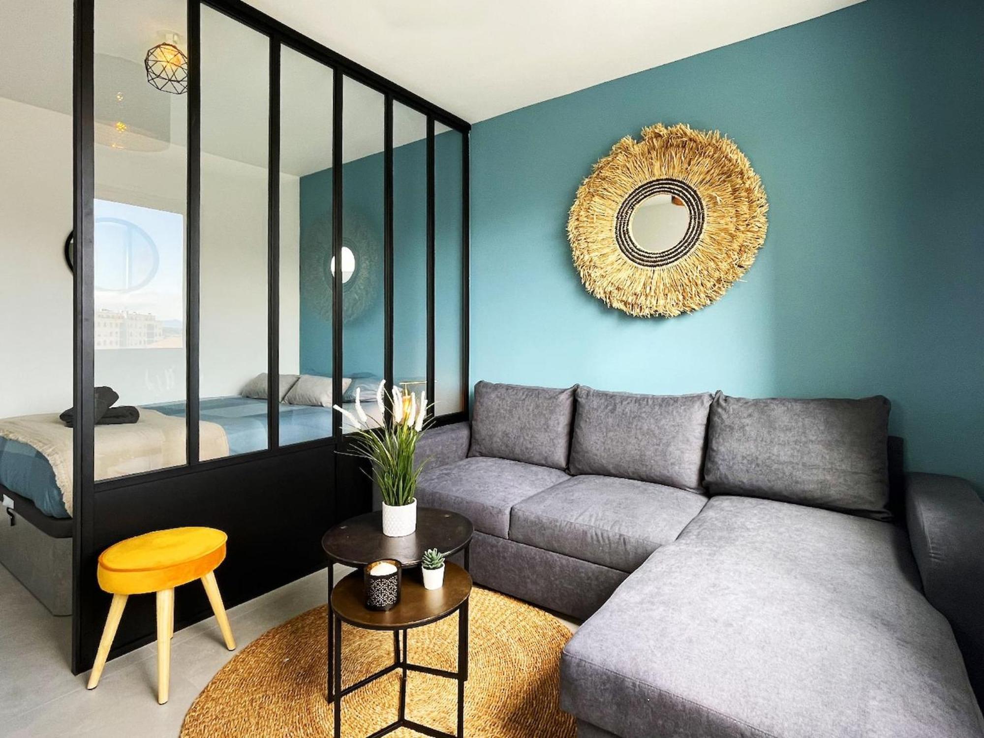 Homey Superchill - Appartement Moderne Et Tout Equipe - Netflix Et Wifi Inclus - Situe En Hyper-Centre - Proche Geneve Annemasse Bagian luar foto