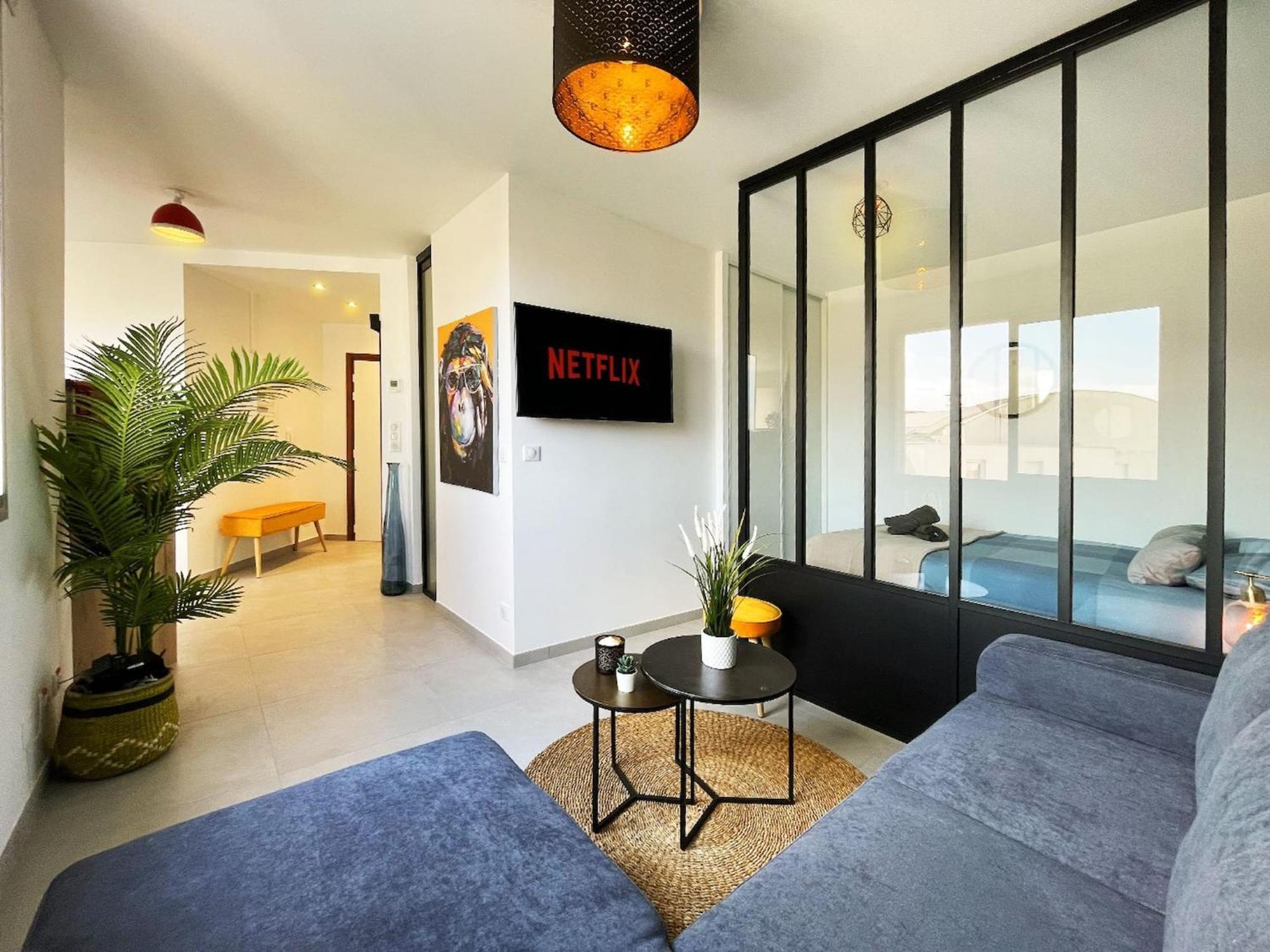 Homey Superchill - Appartement Moderne Et Tout Equipe - Netflix Et Wifi Inclus - Situe En Hyper-Centre - Proche Geneve Annemasse Bagian luar foto
